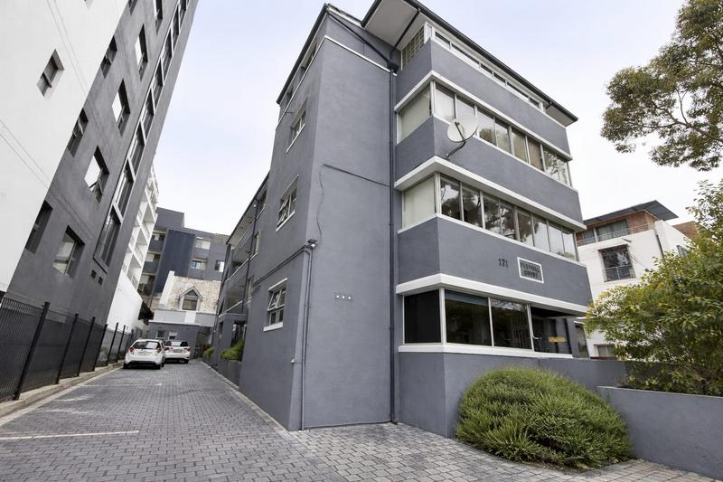 1 Bedroom Property for Sale in Green Point Western Cape